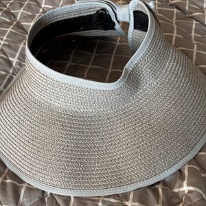 Elegant Gray Women's Sun Visor